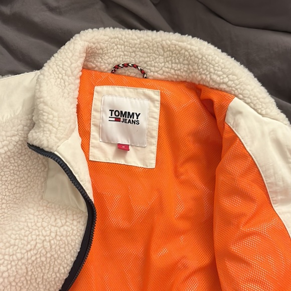 White Sherpa Tommy Hilfiger Jacket - Picture 3 of 7